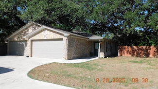 1411 Martin St, Pleasanton, TX 78064