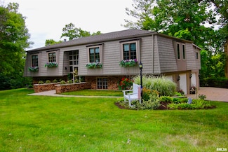 42 Hopewell Dr, Hopewell, IL 61565