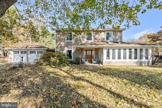 849 Shade Tree Ln, Shenandoah Junction, WV 25442