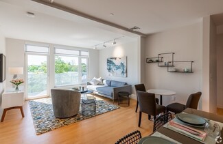 77 New St Unit 117, Cambridge, MA 02138