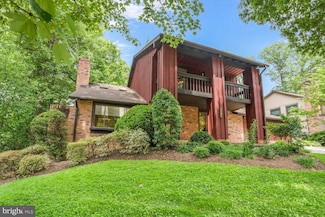 5341 Black Oak Dr, Fairfax, VA 22032