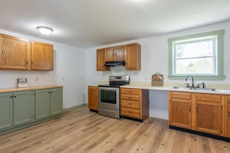585 Waldoboro Rd, Washington, ME 04574