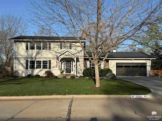 2850 Oregon Ln, Manhattan, KS 66502