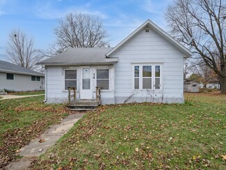 14 Ely St, Walker, IA 52352