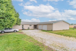 860 Howser Rd, Smiths Grove, KY 42171