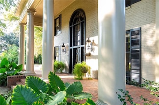 2710 Georges Ln, Alexandria, LA 71301