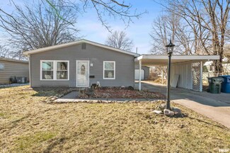 2136 N Michigan Ave, Davenport, IA 52804