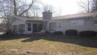 52 Ems B26 Ln, Pierceton, IN 46562