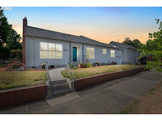 2405 Maple St, Longview, WA 98632