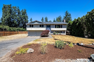 6808 NE 165th St, Kenmore, WA 98028