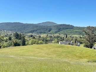 864 Los Alamos Rd, Santa Rosa, CA 95409