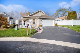 8320 Pointe Dr, Crown Point, IN 46307