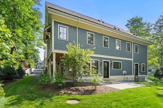 145 Warren St Unit 4, Newton Center, MA 02459