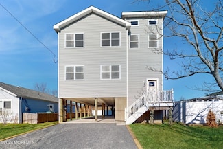 6 Lake Superior Dr, Little Egg Harbor Township, NJ 08087
