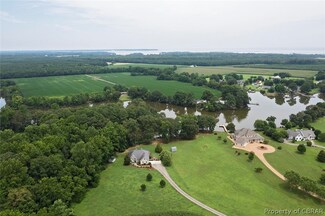 217 Grove Point Rd, Kilmarnock, VA 22482