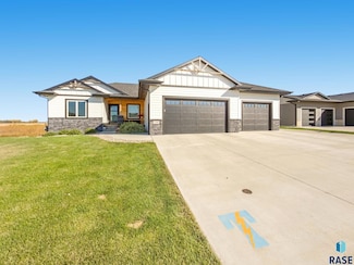 130 E Alberta Trail, Tea, SD 57064