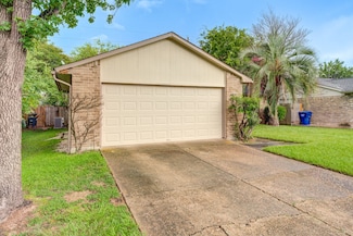 6802 Loch Langham Dr, Houston, TX 77084