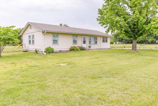900 S High St, Caney, KS 67333