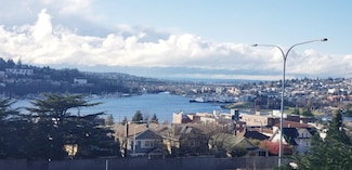 2208 Harvard Ave E, Seattle, WA 98102