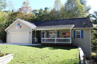 704 Cinnamon Way, Flat Rock, NC 28731