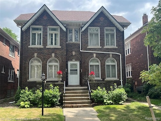 1080 Beaconsfield Ave, Grosse Pointe Park, MI 48230