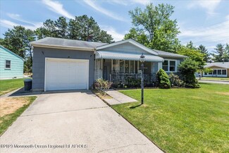 94 Millbrook Dr, Toms River, NJ 08757