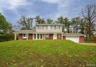 695 Sidney St, Saint James, MO 65559