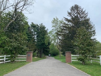 56A N Menantic Rd, Shelter Island, NY 11964