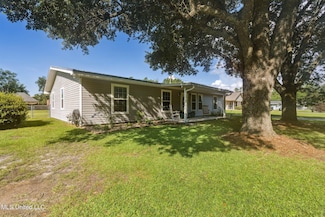 480 Saint Charles St, Bay Saint Louis, MS 39520