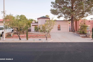 390 Macleod Rd, Las Cruces, NM 88001