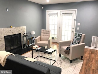 20212 Shipley Terrace Unit 8-A-102, Germantown, MD 20874