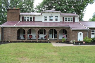 717 Welker Dr, West Lafayette, OH 43845