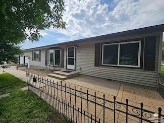 1129 Marshall Cir, Junction City, KS 66441