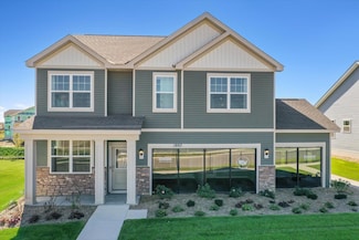 1860 Rainer Dr, Shakopee, MN 55379