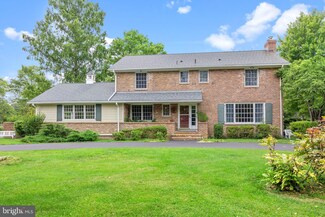 8 Cleveland Rd W, Princeton, NJ 08540