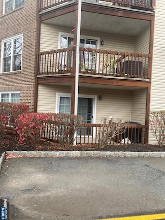 1478 Westgate Dr Unit 105, Fort Lee, NJ 07024