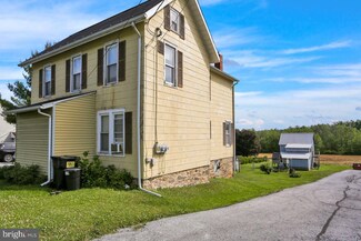 704 Main St, Oley, PA 19547