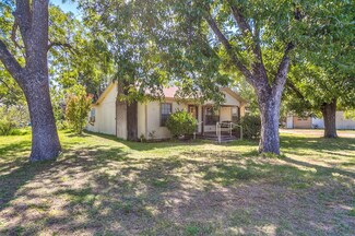 3701 Lake Dr, San Angelo, TX 76903