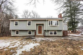73 Nesenkeag Dr, Litchfield, NH 03052