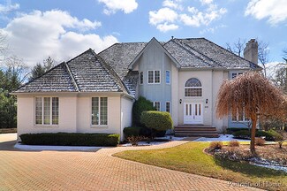 8981 Enclave Dr, Burr Ridge, IL 60527