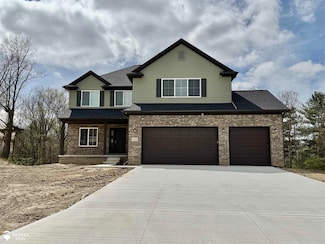 8018 Bradbury Ln, Grand Blanc, MI 48439