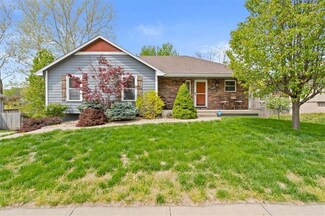 2736 S Coachman Dr, Independence, MO 64055