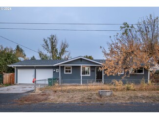 6313 Dennis Dr, Klamath Falls, OR 97603