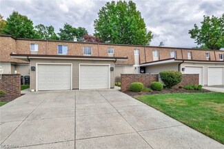 9309 Sussex Dr, Olmsted Falls, OH 44138