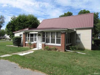 631 Mable St, Elnora, IN 47529