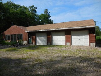 191 Wadleigh Pond Rd, Lyman, ME 04002