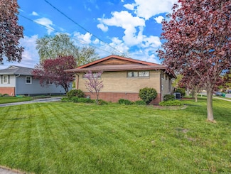8820 Calumet Ave, Munster, IN 46321