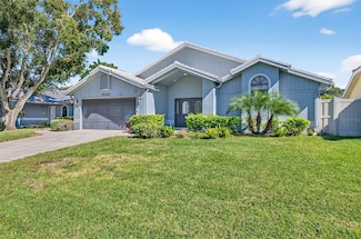 5282 White Sand Cir NE, Saint Petersburg, FL 33703