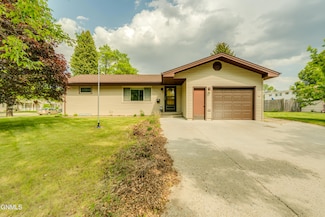 1919 Assumption Dr, Bismarck, ND 58501