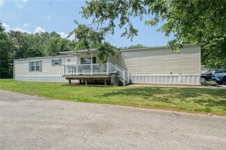 140 Treesdale Dr, Cranberry Township, PA 16066